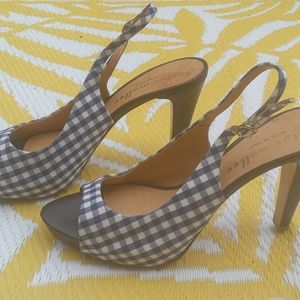 Bettye Muller Italian peep toe gingham blue heels womens size 39.5 9 pin up 50's